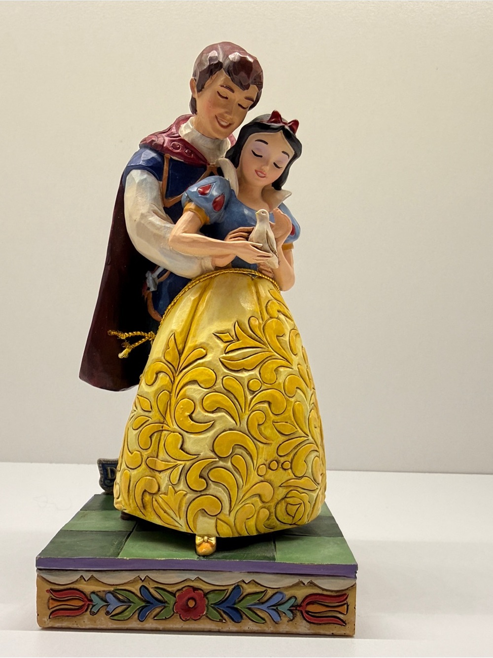 EUC Disney Traditions by Jim Shore – Snow White and The Prince Figurine